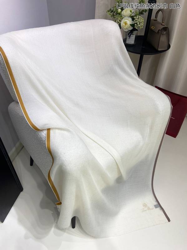 Loro Piana Scarf LPC00055 Loro Piana Scarf LPC00055